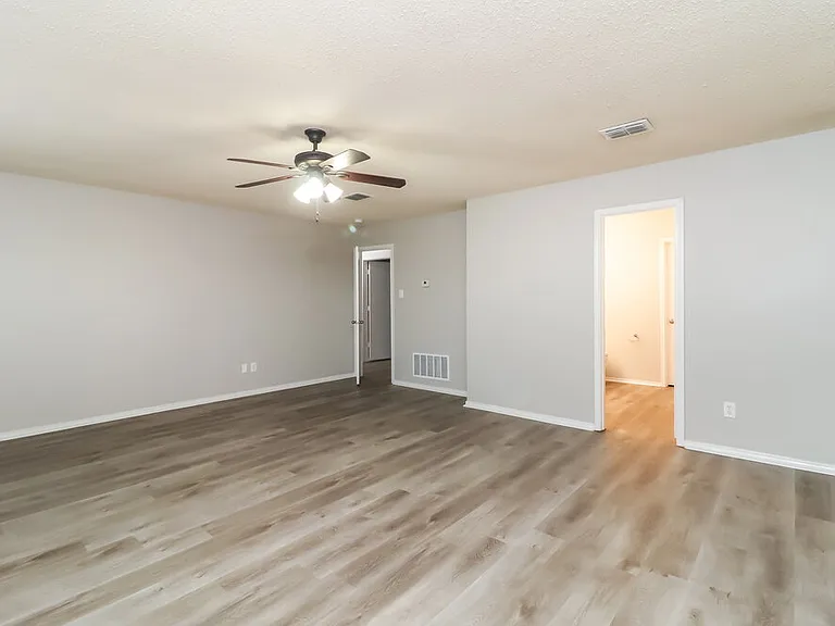 3951 Fox Run Dr — Photo 11