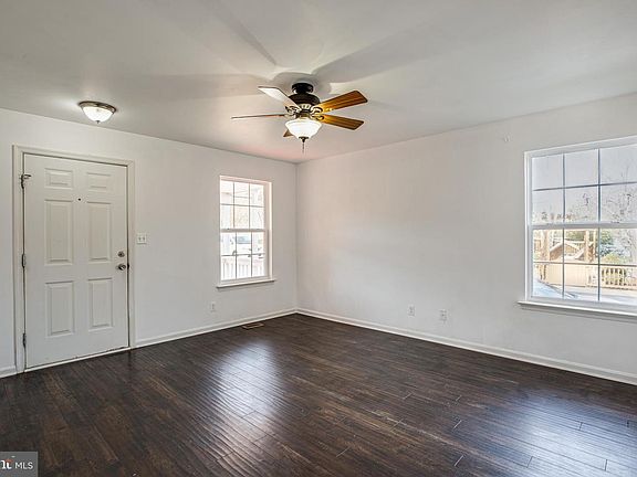 5th image of 12021 N Dickinson Dr