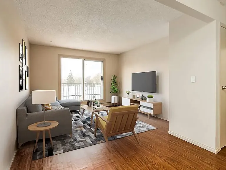 11 Greenbrook Dr E — Photo 2