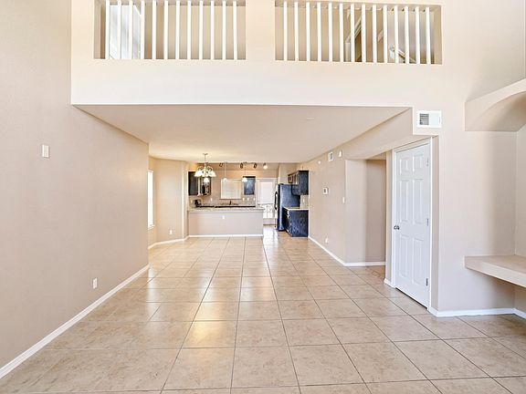 5th image of 3801 Loma Dante Dr