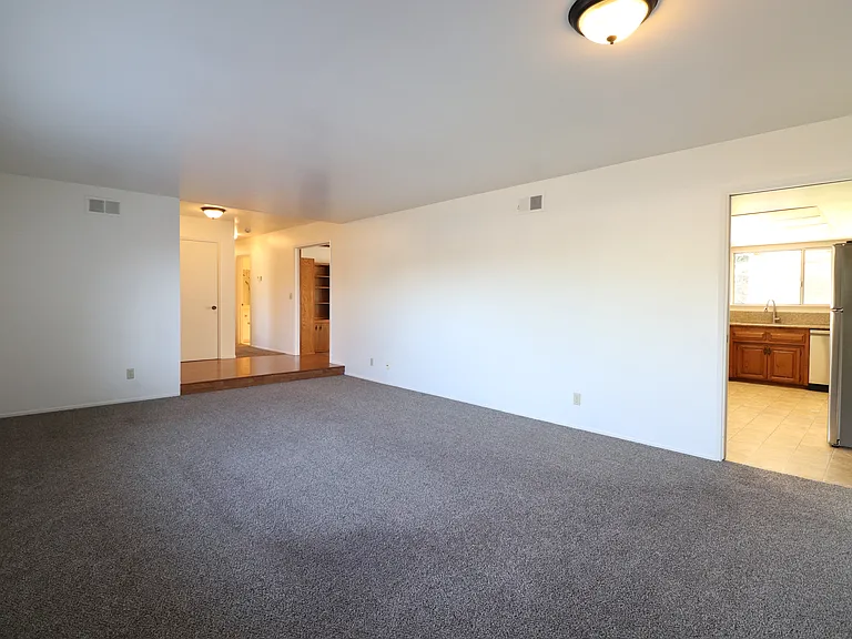 630 Newcastle Cir — Photo 15