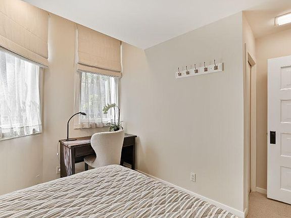 5th image of 2301 Scott St APT 1