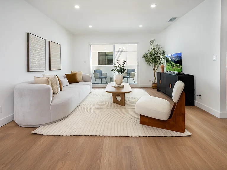 1546 S Hayworth Ave #4 — Photo 16
