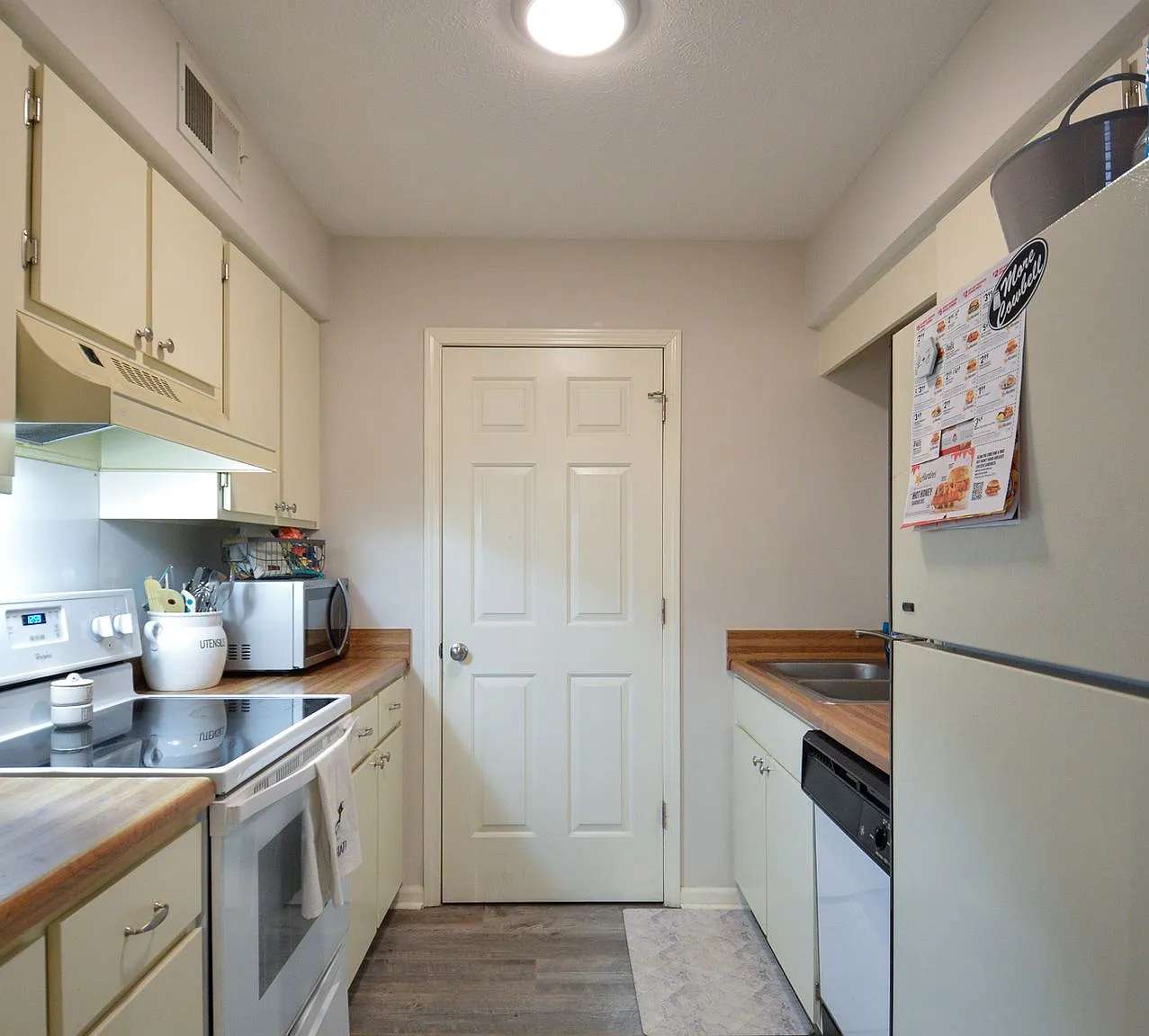 District 5 — Photo 1