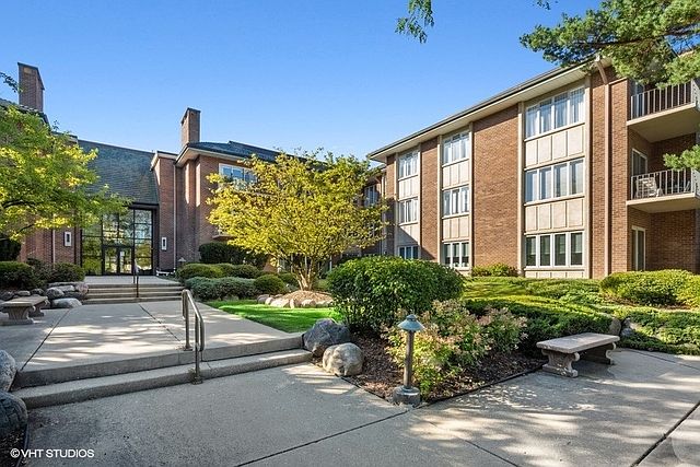 1st image of 6 Oak Brook Club Dr APT K105