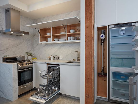 5th image of 310 Precita Ave