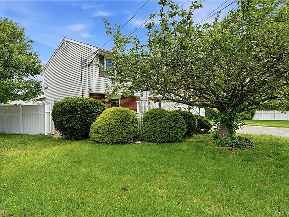 2nd image of 175 Candlewood Road