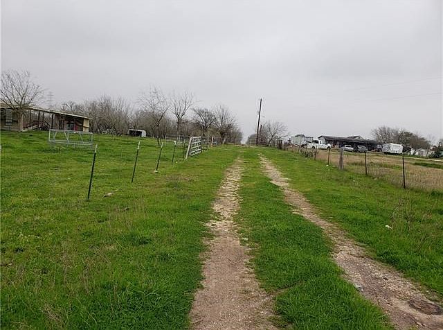 Driveway view.