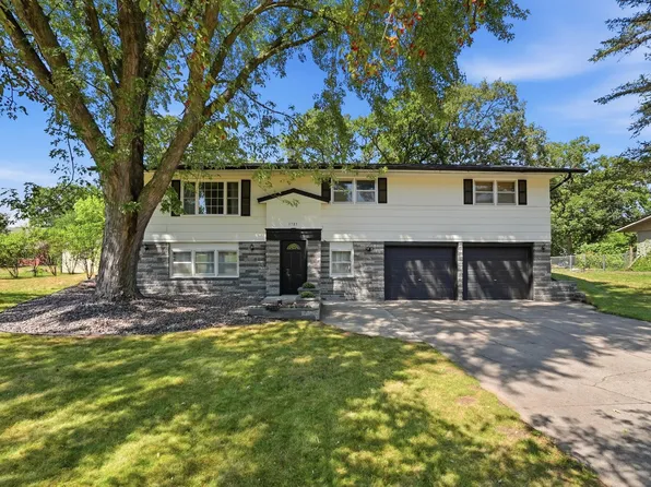 1785 Oak Rd, Saint Cloud, MN 56303