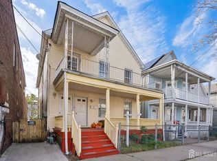 203 Gordon St, Perth Amboy, NJ 08861