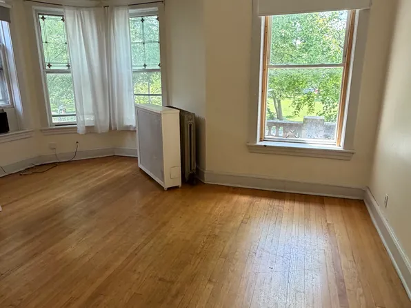 3118 W Palmer Blvd #2F, Chicago, IL 60647