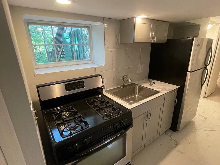 30 Hawthorne Rd #1 — Photo 5