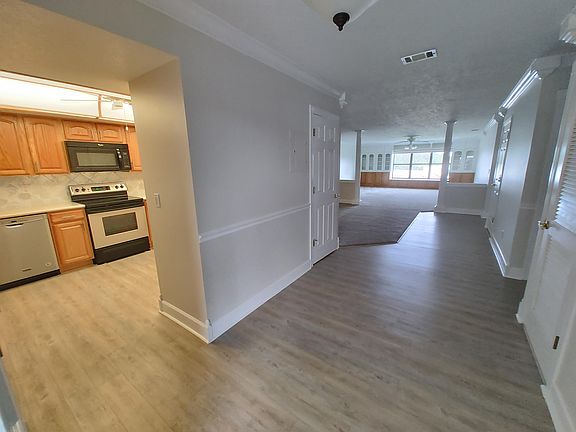 3rd image of 315 Tangle Run Blvd #1-1033