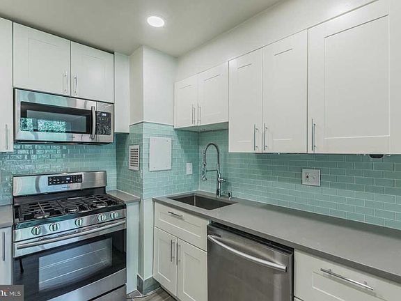 3rd image of 4360 Ivymount Ct APT 52