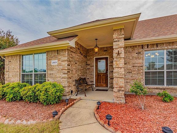 3rd image of 2503 Silver Maple Dr