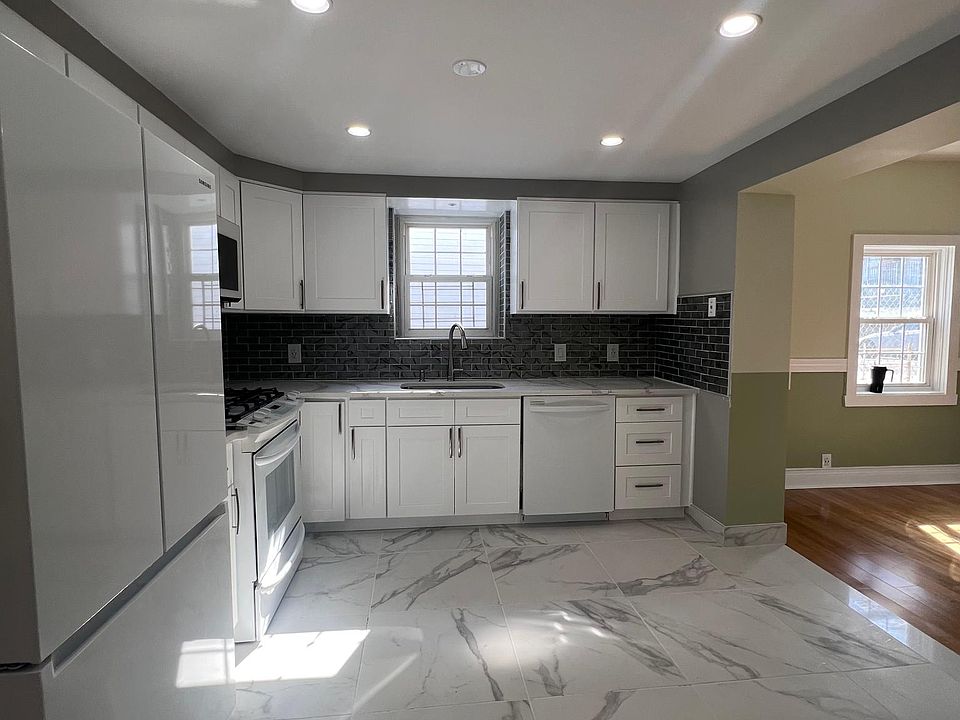 1st image of 214 Sommerville Pl Floor 1