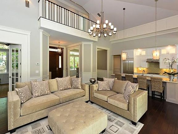 2nd image of 909 Pomelo Pl
