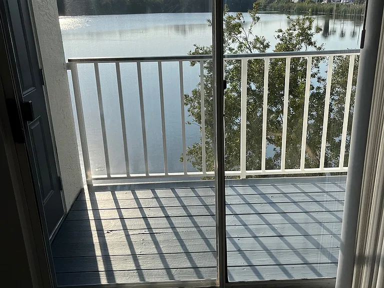 Spring Lake Apartments — Photo 122