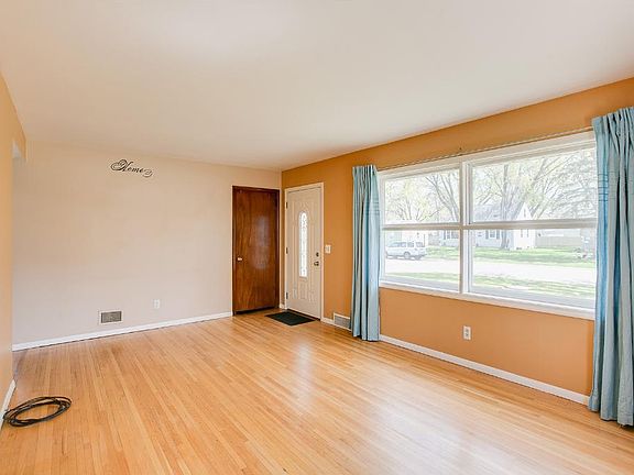 5th image of 5307 Louisiana Ave N