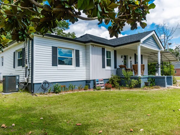 627 W Garden Farm Rd, Rossville, GA 30741