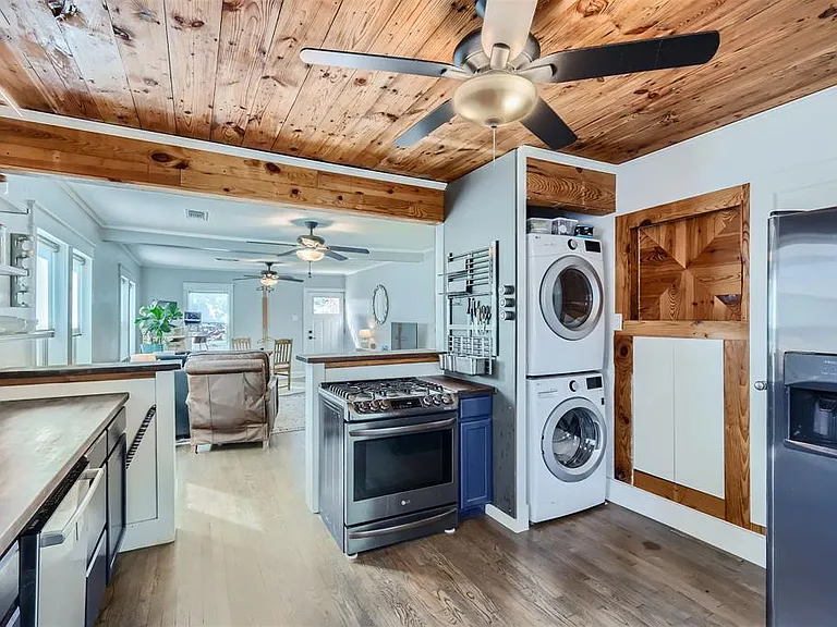 5314 Aurora Dr — Photo 4