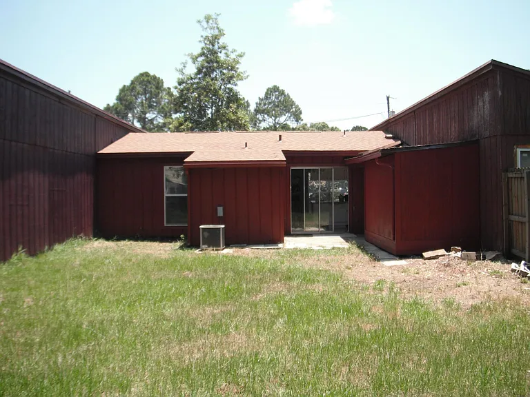 609 Carnathan Ct — Photo 6