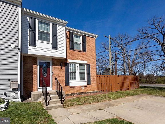 3rd image of 6238 Twain Ct