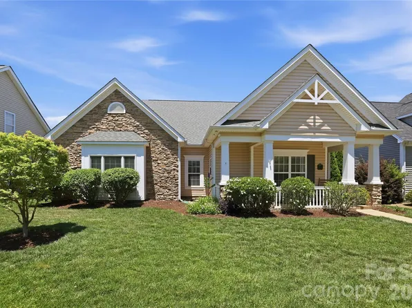 1008 Triple Crown Dr, Indian Trail, NC 28079
