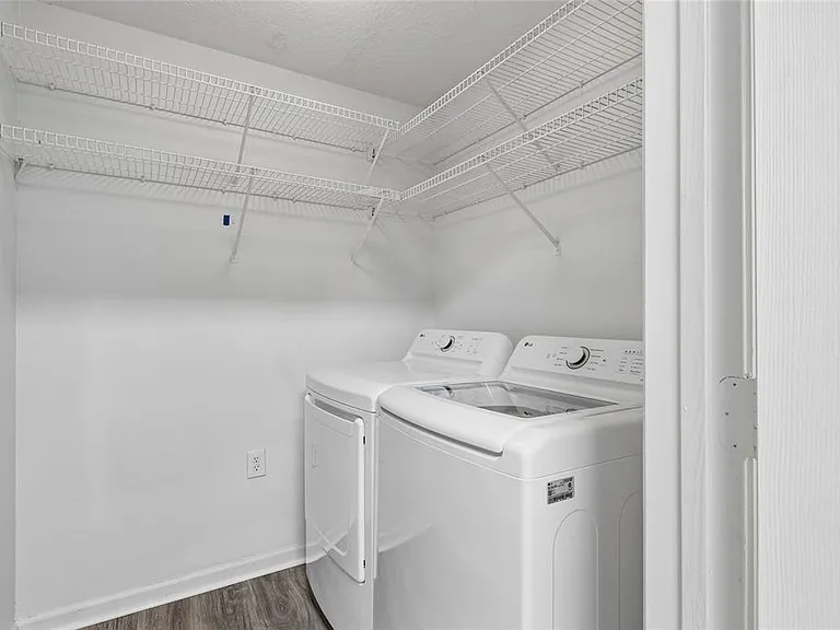 5211 Bay Club Cir — Photo 14