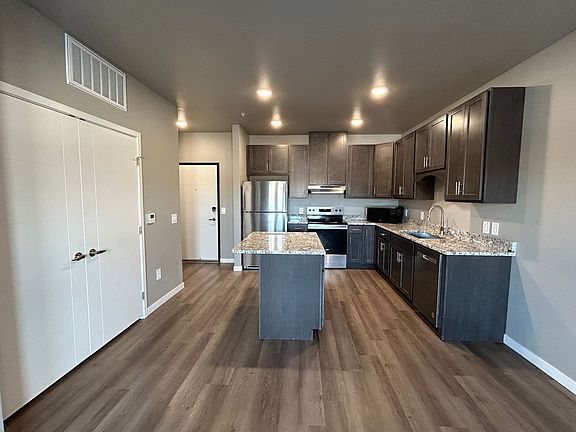 2nd image of 801 Kraewood Dr #312