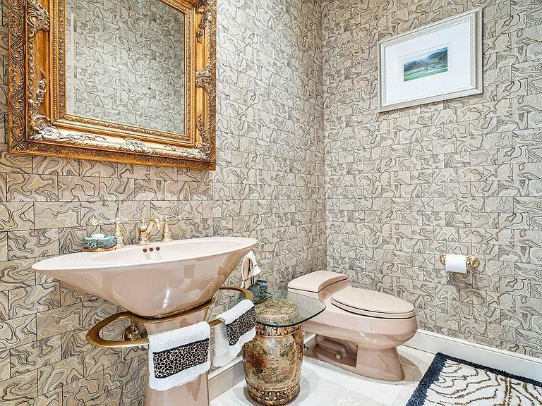 2540 Fairway Island Dr — Photo 31