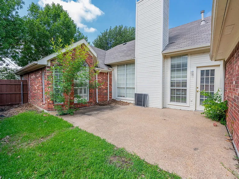 4609 Gardenia Way — Photo 33