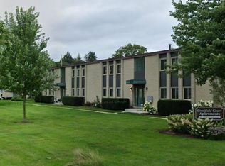 651 W Park Ave APT C, Libertyville, IL 60048