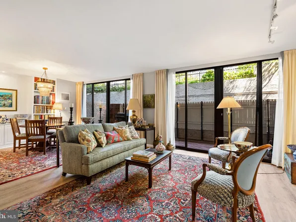 700 New Hampshire Ave NW Unit 118, Washington, DC 20037