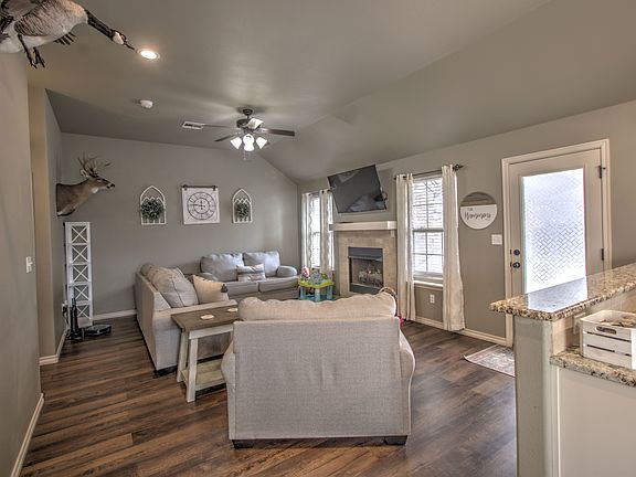 5th image of 613 Willow Ct