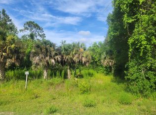 510 NW 10th St, Carrabelle, FL 32322