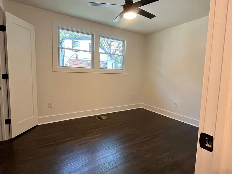 1402 Montgomery Ave #B — Photo 15