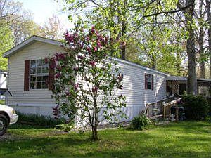 1st image of 8845 Maple Dr #40