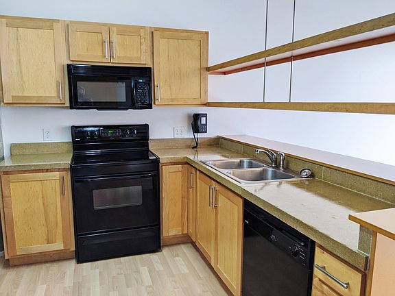 4th image of 212 N Morton St #7fff251fd
