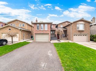 1596 Lewes Way, Mississauga, ON L4W 3L2