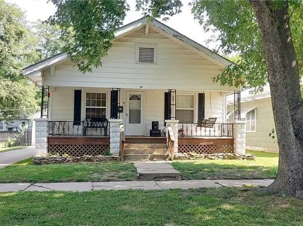 704 W Kansas St, Pittsburg, KS 66762