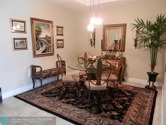 5th image of 2609 NE 14th Ave APT 306