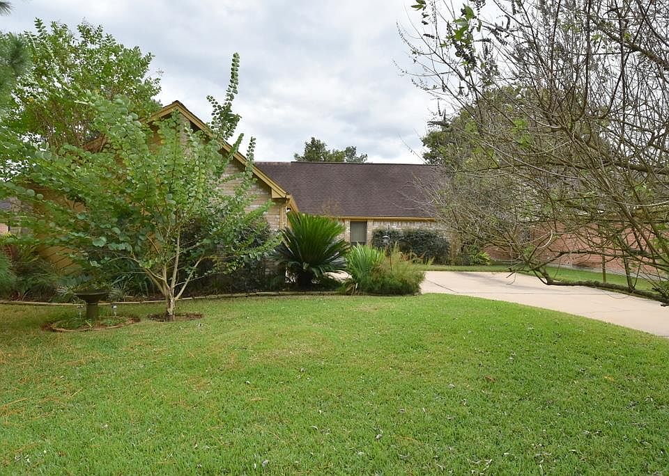 1st image of 15607 Four Leaf Dr