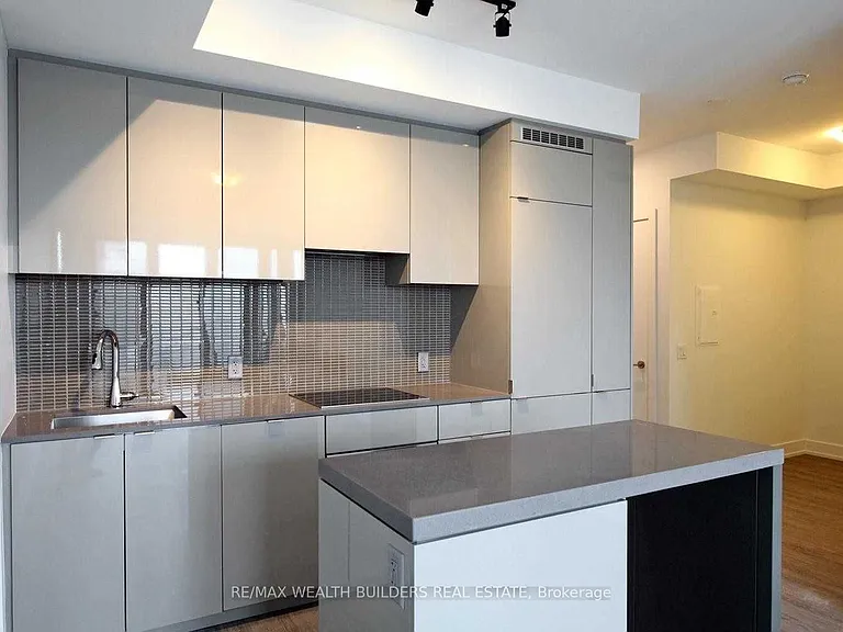 7 Grenville St #2609 — Photo 15