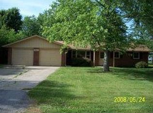 910 Sherman St, Frankton, IN