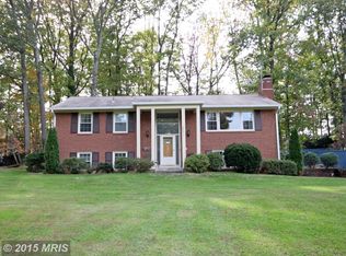 8841 Burbank Rd, Annandale, VA 22003