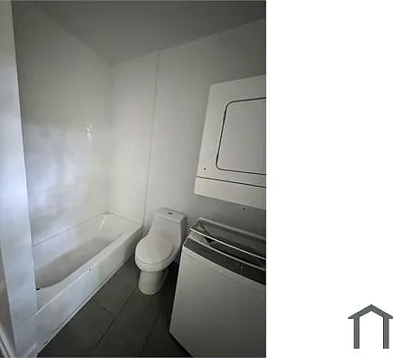 2531 N Dover St — Photo 6
