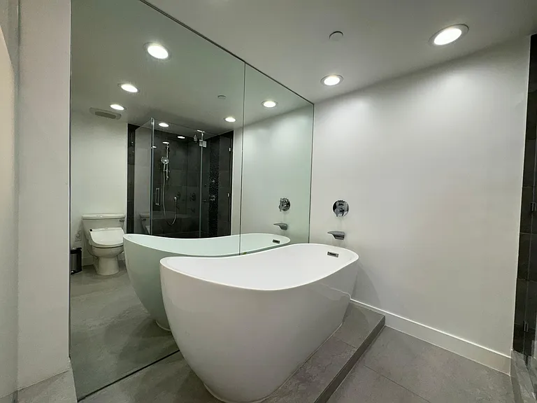10445 Wilshire Blvd #1804 — Photo 24