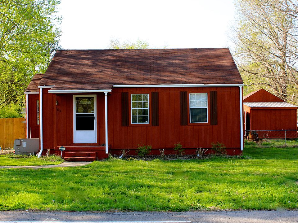 1st image of 3703 NE Fairmont Blvd