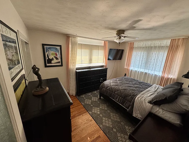 2300 Barrett Rd — Photo 5
